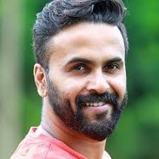  ആദ്യമായി അര മാസ്സ് കിട്ടുമ്പോൾ പേര് അരിക്കുട്ടൻ’; നാലര സംഘത്തിന്റെ വിശേഷങ്ങളുമായി സഞ്ജു ശിവറാം