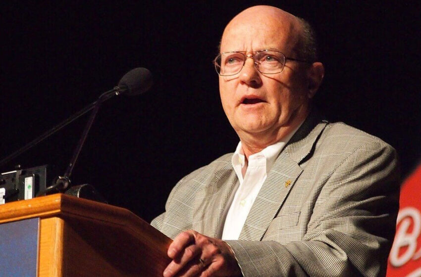  ‘ഇറാന്റെ മിസൈല്‍ വര്‍ഷത്തില്‍ ഇസ്രയേല്‍ പകച്ചുപോയി; അമേരിക്കയെ വലിച്ചിഴച്ചത് ഒറ്റയ്ക്ക് ആക്രമിച്ചാല്‍ ബാക്കിയുണ്ടാകില്ലെന്ന് തിരിച്ചറിഞ്ഞ്’