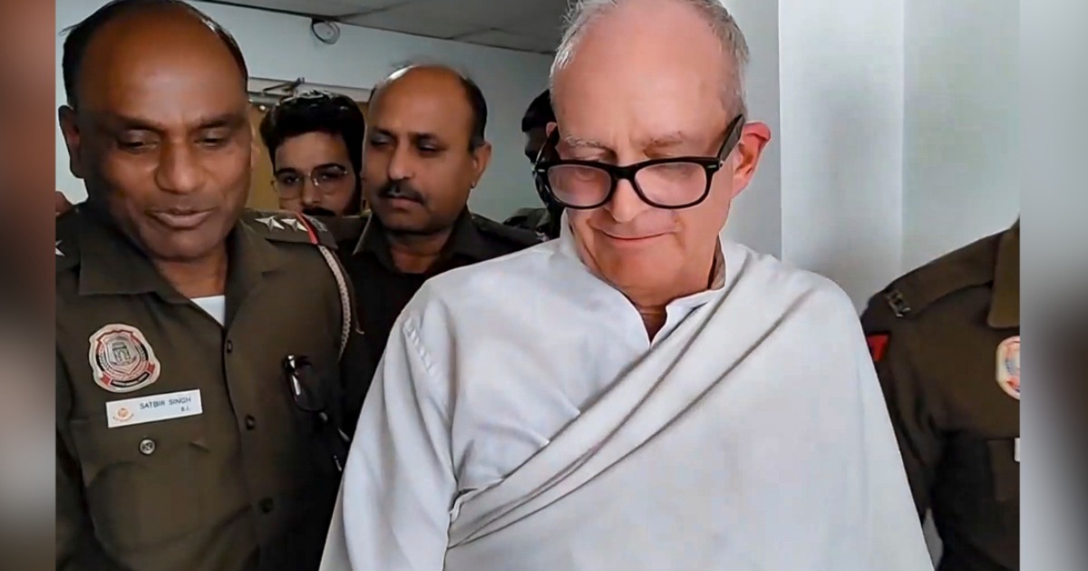  കോൺഗ്രസ് നേതാക്കൾക്കെതിരെ മൊഴി നൽകാൻ CBI സമ്മർദം നേരിട്ട ബ്രിട്ടീഷ് പൗരൻ; 7 വർഷമായി വിചാരണയില്ലാതെ തടവറയിൽ; ക്രിസ്റ്റ്യൻ മൈക്കിളിനെ മോചിപ്പിക്കാൻ സമ്മർദവുമായി ബ്രിട്ടൻ