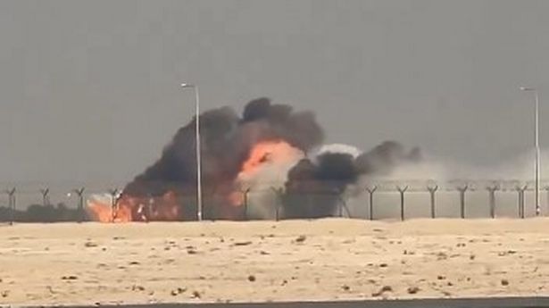  ദുബൈ എയര്‍ ഷോയ്ക്കിടെ ഇന്ത്യയുടെ തേജസ് യുദ്ധവിമാനം തകര്‍ന്നുവീണു; പൈലറ്റിന് വീരമ്യത്യു