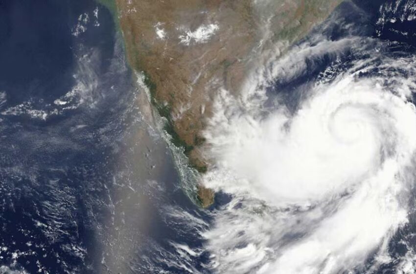  ഡിറ്റ് വാ ചുഴലിക്കാറ്റ് ശക്തിപ്പെടുന്നു; കേരളത്തിൽ മഴ തുടരും