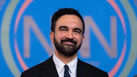  ബ്ലൂംബെർഗ് മുതൽ എയർ ബി.എൻ.ബി വരെ ; മാംദാനി തോൽപ്പിച്ചത് ശതകോടീശ്വരന്മാർ ഒഴുക്കിയ മില്യൺ ഡോളറുകളെ