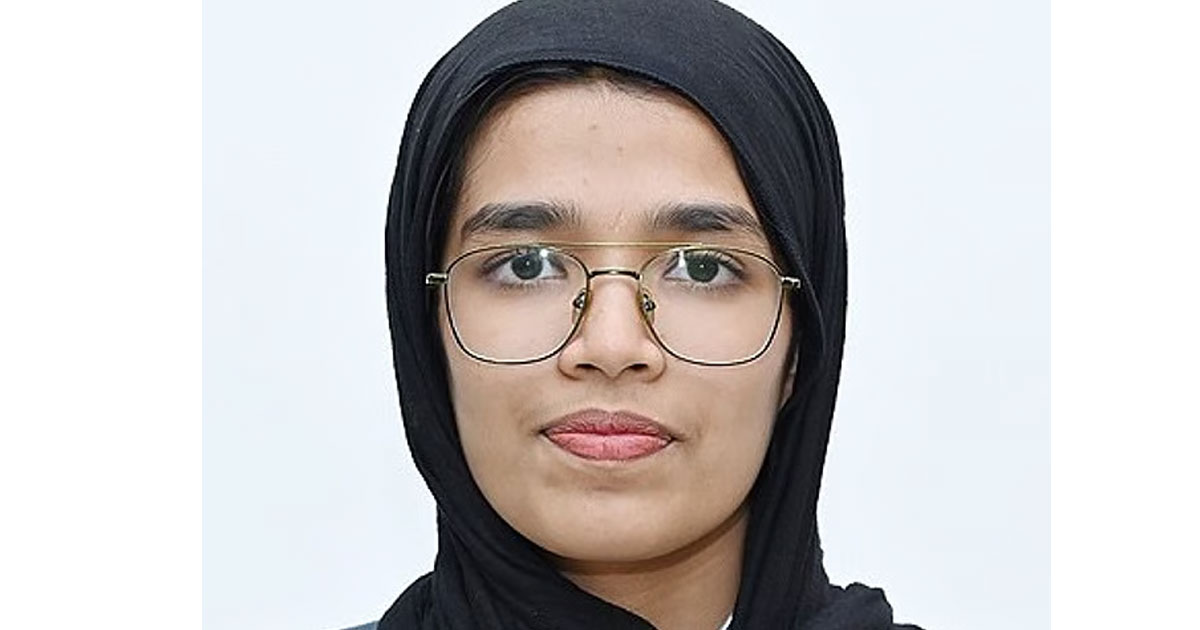 'വാതില്‍ പൊളിച്ചു അകത്ത് കയറിയപ്പോള്‍ തറയില്‍ അബോധാവസ്ഥയില്‍; സിപിആര്‍ നല്‍കിയിട്ടും രക്ഷിക്കാനായില്ല'; ഷാര്‍ജയില്‍ ഞെട്ടലായി മലയാളി വിദ്യാര്‍ഥിനിയുടെ മരണം | Kerala Student Dies of Heart Attack in UAE; Father's CPR Attempt Fails to Save Her