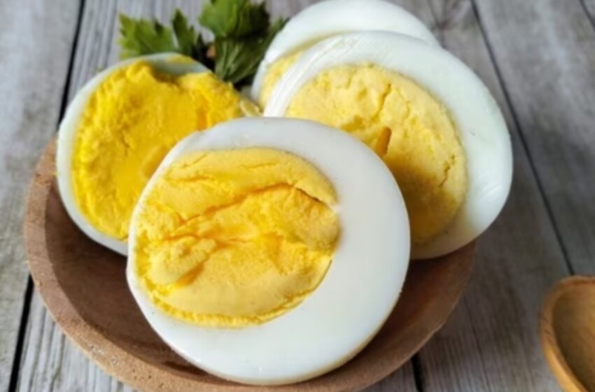  കാഴ്ചശക്തി മുതൽ കരൾ സംരക്ഷണം വരെ; തുടർച്ചയായി രണ്ടാഴ്ച മുട്ട കഴിച്ചാൽ ശരീരത്തിൽ സംഭവിക്കുന്ന അത്ഭുതങ്ങൾ ഇതാ!