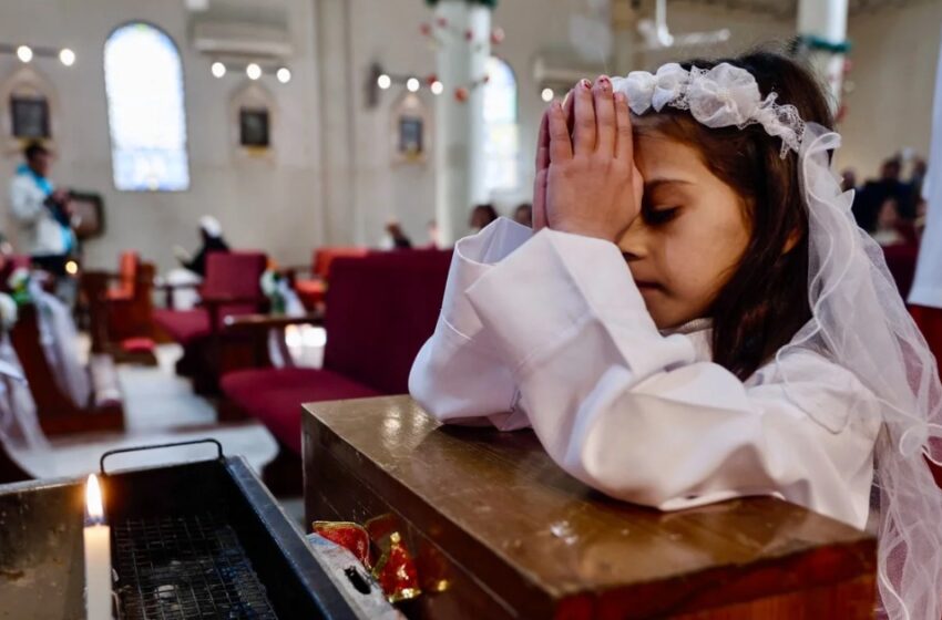  വിളക്കുകൾ തെളിഞ്ഞില്ല, പുൽക്കൂടുകളില്ല: പള്ളികളിൽ പ്രാർത്ഥനകൾ മാത്രം; ഗസ്സയിൽ ഇത്തവണയും കണ്ണീരിന്റെ ക്രിസ്മസ്