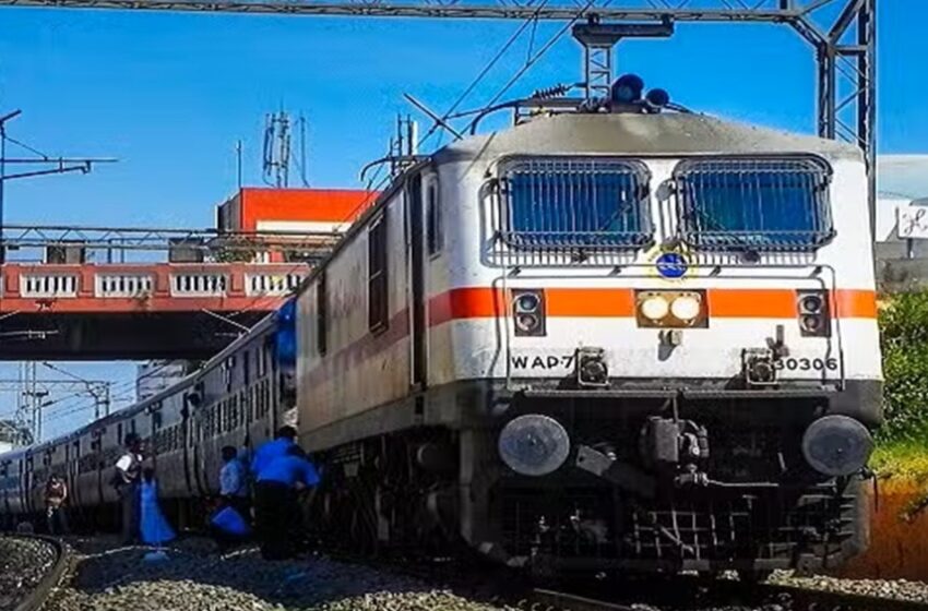  ട്രെയിൻ യാത്രക്കാർക്ക് തിരിച്ചടി: യാത്രാ നിരക്ക് കൂട്ടി; പുതുക്കിയ നിരക്കുകൾ അറിയാം