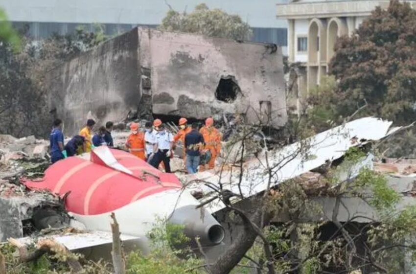  അഹമ്മദാബാദ് വിമാന ദുരന്തം; ‘ലണ്ടനിലേക്ക് അയച്ച മൃതദേഹങ്ങളിൽ മാ‌രക രാസവസ്‌തു’ മോർച്ചറി ജീവനക്കാർക്ക് വിഷബാധയേറ്റതായി റിപ്പോർട്ട്