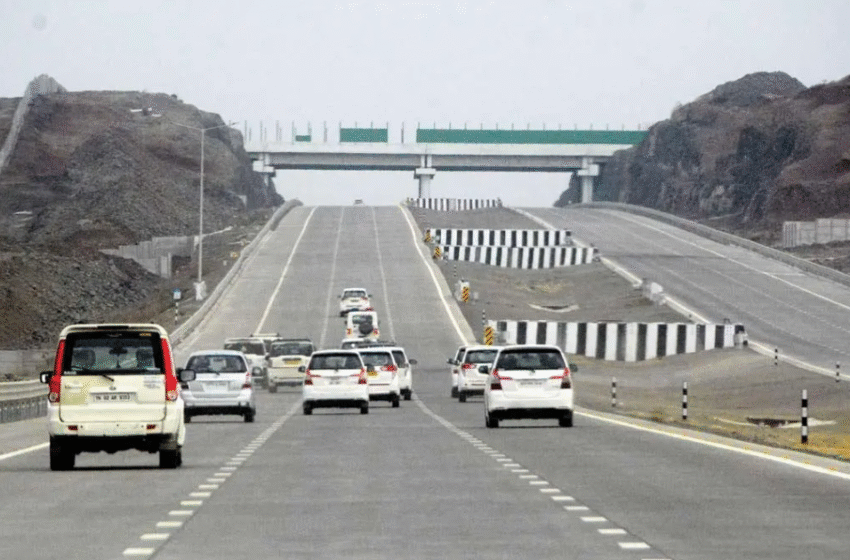  ഉദ്ഘാടനം കഴിഞ്ഞ് മാസങ്ങൾക്കുള്ളിൽ 55,000 കോടിയുടെ മുംബൈ – നാഗ്‌പൂർ എക്സ്പ്രസ് വേയിൽ കുഴികളും അപകട മരണങ്ങളും