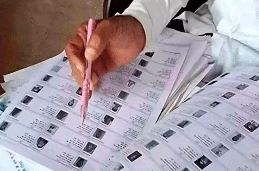  പുറത്താകുന്നത് 24.95 ലക്ഷം പേര്‍; എസ്‌ഐആർ ഫോം ഇന്നുകൂടി നൽകാം, പട്ടിക പരിശോധിക്കേണ്ടത് എങ്ങനെ?