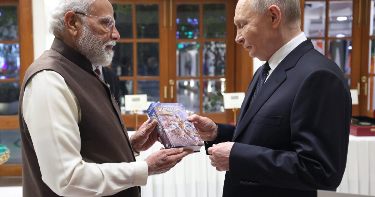 'An inspiration to millions'; Prime Minister presents Bhagavad Gita in Russian to Putin