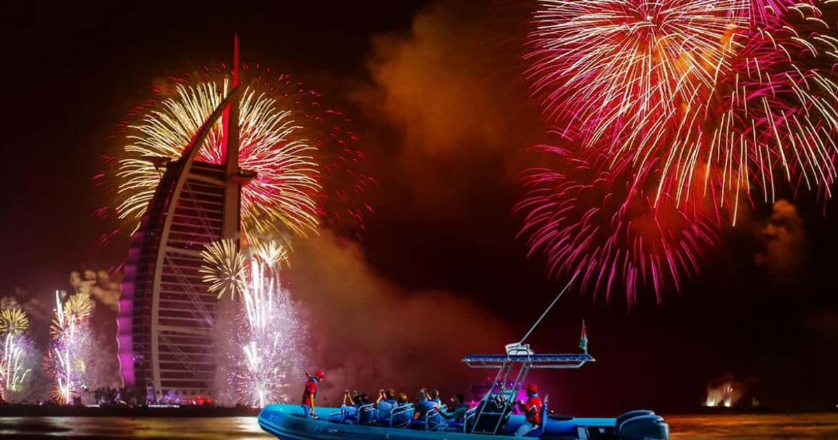  റോഡുകൾ 4 മണി മുതൽ അടക്കും; മെട്രോ രാവും പകലും ഓടും, പുതുവത്സരത്തിന് ദുബൈയിൽ ഗതാഗത നിയന്ത്രണങ്ങള്‍ ഇങ്ങനെ