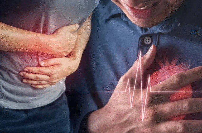  നെഞ്ചുവേദനയുണ്ടോ? ഹൃദയാഘാതമോ ഗ്യാസോ എന്ന് തിരിച്ചറിയാൻ ഇക്കാര്യങ്ങൾ ശ്രദ്ധിക്കുക