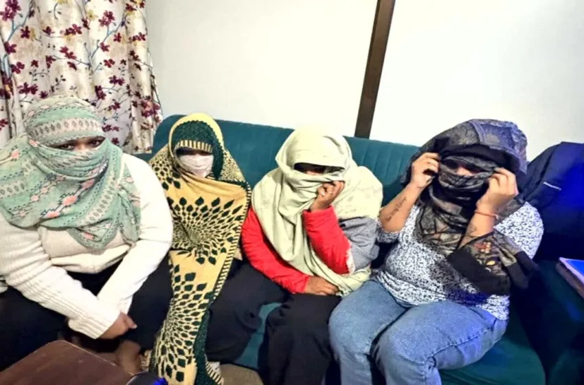  യുപിയിൽ  BJP നേതാവിൻറെ ഫ്ലാറ്റിൽ നിന്ന് വൻ സെക്‌സ് റാക്കറ്റ് പിടിയിൽ;  സ്‌പായുടെ മറവിൽ നടന്നത് ഞെട്ടിക്കുന്ന ഇടപാടുകൾ