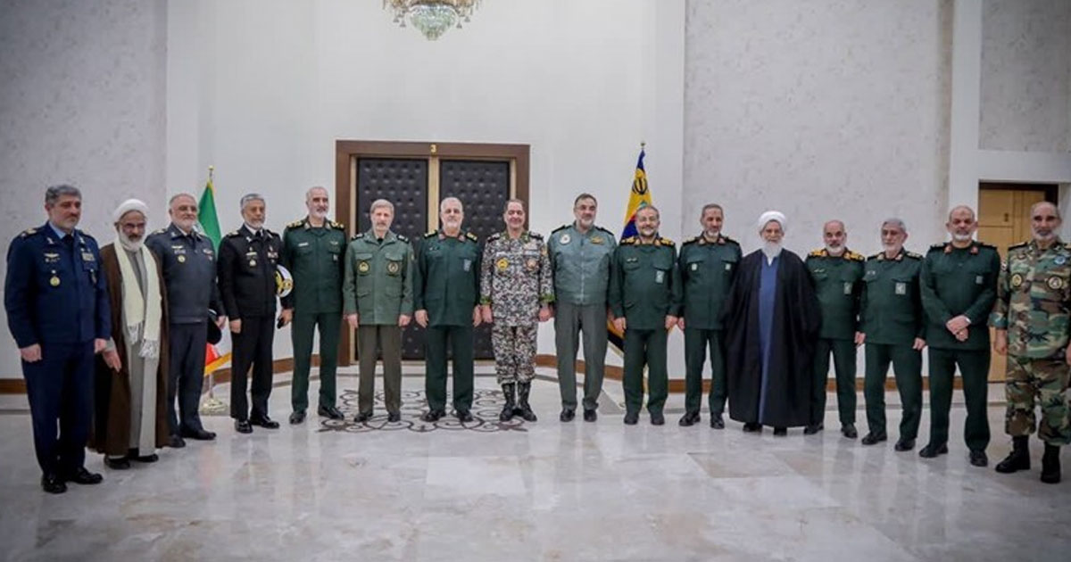 യുദ്ധഭീതിക്കിടെ ഇറാന്റെ വമ്പന്‍ പടയൊരുക്കം? വിപ്ലവ ഗാര്‍ഡ് മുന്‍ മേധാവിമാരെ വിളിച്ചുചേര്‍ത്ത് ഉന്നതതല യോഗം | Iran War Threat: IRGC Top Brass & Former Commanders Hold Crucial Meeting