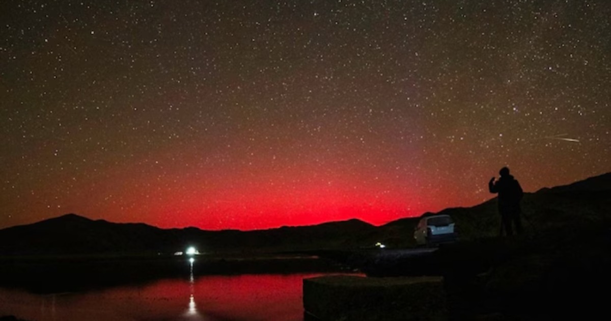 ലഡാക്ക് ആകാശത്തെ ചുവപ്പ് വെറുമൊരു കാഴ്ചയല്ല! ഇന്ത്യക്ക് ഗൗരവമേറിയ മുന്നറിയിപ്പ്