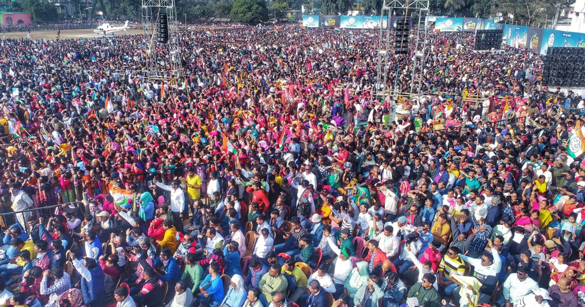 കൊല്‍ക്കത്ത ഇളക്കിമറിച്ച് ദീദി; ഇഡിയെ വെല്ലുവിളിച്ച് മമത തെരുവില്‍ | Mamata Hits the Streets: Massive Rally in Kolkata Against ED Raids on I-PAC; Celebrities Join Protest