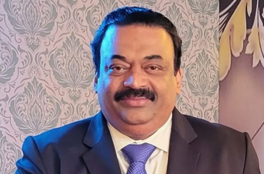  ‘റെയ്ഡിനിടെ അമ്മയോട് സംസാരിക്കണമെന്ന് റോയ് പറഞ്ഞു, ഉദ്യോഗസ്ഥർ അനുവദിച്ചില്ല’- പരാതിയിൽ ആരോപണം