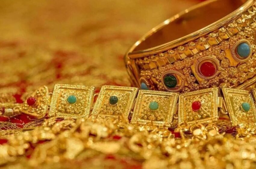  പൊന്നിന് തീവില: ഇന്നലെ കുറഞ്ഞത് ഇന്ന് തിരിച്ചുകയറി; പവന് 1,16,320 രൂപ