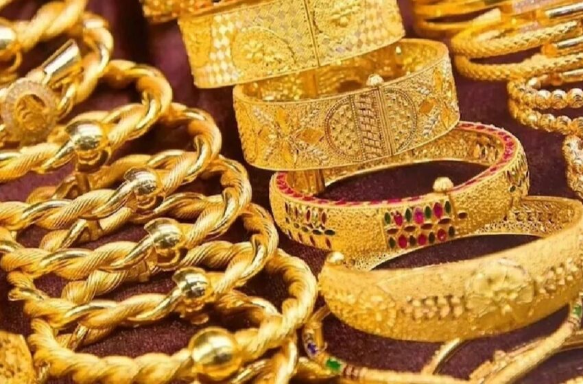  സ്വർണവിലയിൽ വൻ ഇടിവ്: ഒറ്റദിവസം കുറഞ്ഞത് 5,240 രൂപ! പവൻ 1,25,120 രൂപ