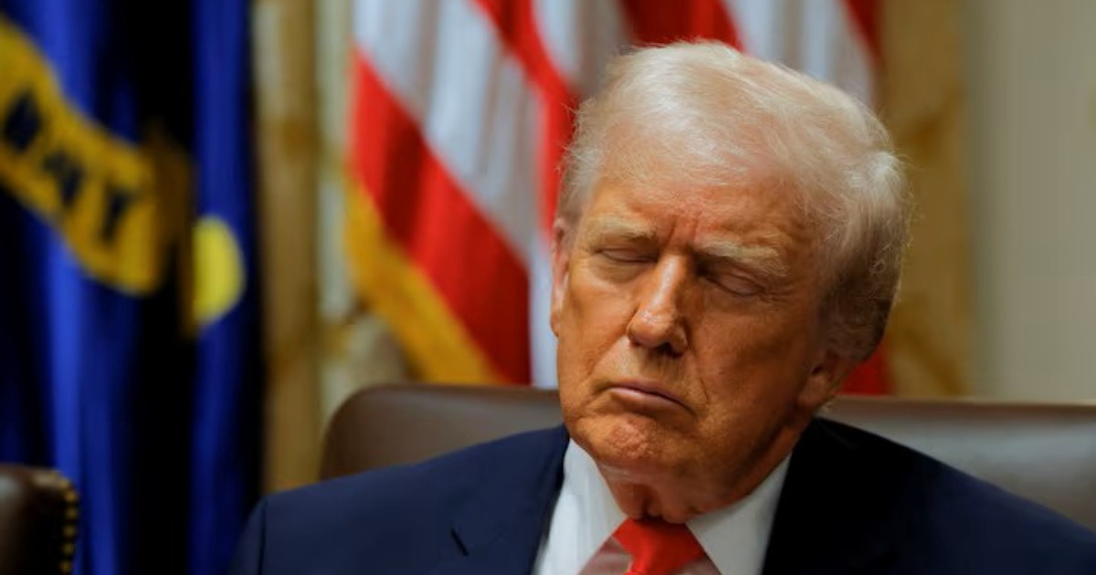  ‘ഉറങ്ങിയതല്ല, ബോറടിച്ചിട്ട് കണ്ണടച്ചതാണ്’; വിമർശകർക്ക് മറുപടിയുമായി ട്രംപ്