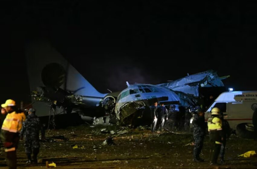  ബൊളീവിയയിൽ പുതുതായി അച്ചടിച്ച കറൻസി നോട്ടുകളുമായി പോയ സൈനിക വിമാനം തകർന്ന്  15 മരണം; റോഡിൽ ചിതറി നോട്ടുകെട്ടുകൾ
