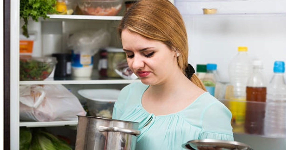 ഫ്രിഡ്ജിൽ സൂക്ഷിച്ച ഭക്ഷണം വീണ്ടും ചൂടാക്കി കഴിക്കാറുണ്ടോ? സൂക്ഷിക്കണം