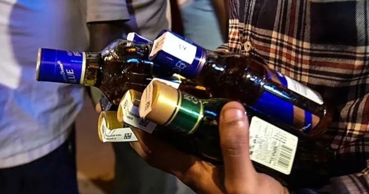  ഉമ്മൻചാണ്ടി ഒഴിയുമ്പോൾ 29 ബാർ, ഒൻപതര കൊല്ലത്തിനുശേഷം 884