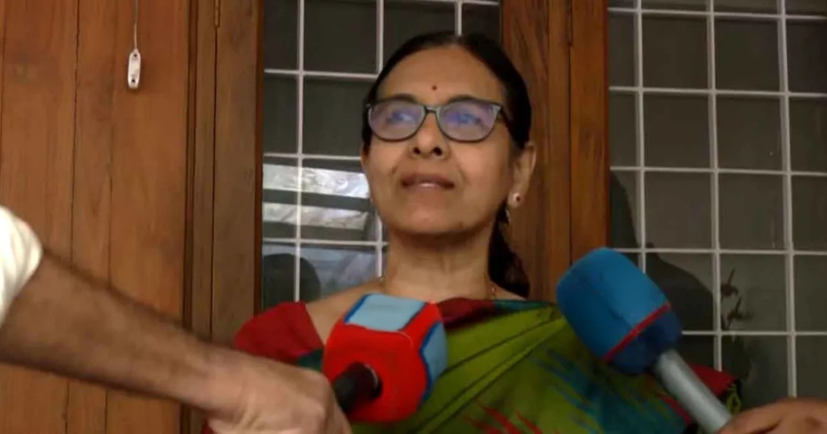 'അത് കത്രികയല്ല; വയറിൽ കുടുങ്ങിയാലും പ്രശ്‌നമില്ല'- ആലപ്പുഴ ഗവ. ടിഡി മെഡിക്കൽ കോളേജ് ആശുപത്രി ഗൈനക്കോളജി വിഭാഗം മുൻ മേധാവി ഡോ. ലളിതാംബിക