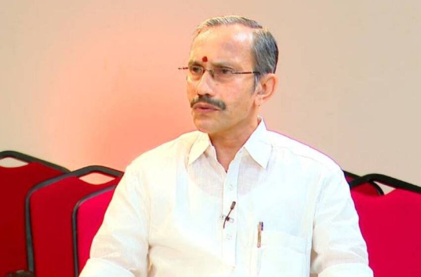  ‘കേരളത്തിൽ നിർബന്ധിച്ച് ബീഫ് കഴിപ്പിക്കുന്നത് അറിയില്ല; സിനിമ ബിജെപിയുടേതല്ല’- എം.ടി രമേശ്