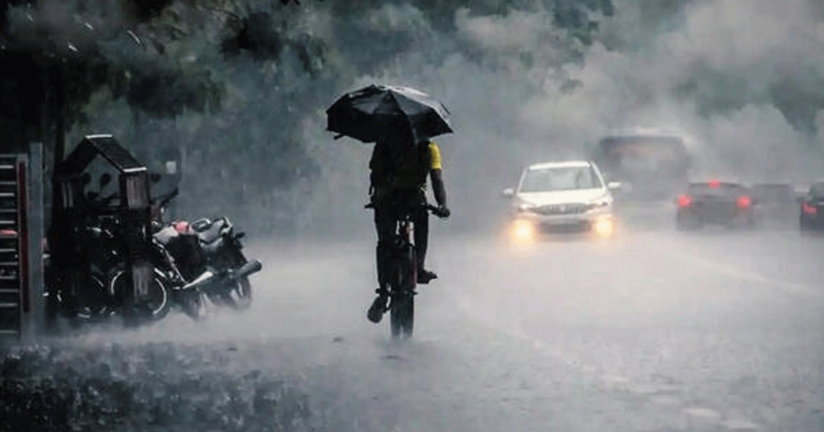 ചുട്ടുപൊള്ളുന്ന കേരളത്തിന് ആശ്വാസമായി മഴയെത്തുന്നു; വിവിധ ജില്ലകളിൽ യെല്ലോ അലർട്ട്Rain brings relief to scorching Kerala; Yellow alert in various districts.
