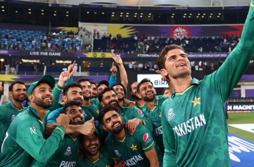  ‘ഇന്ത്യയെ തോൽപ്പിച്ചതിന് ശേഷം പാകിസ്ഥാൻ അഹങ്കാരികളായി; പരിശീലകരെ അവഗണിച്ച് ഫോണിൽ മുഴുകി താരങ്ങൾ’- വിമര്‍ശനവുമായി മുഹമ്മദ് യൂസഫ്