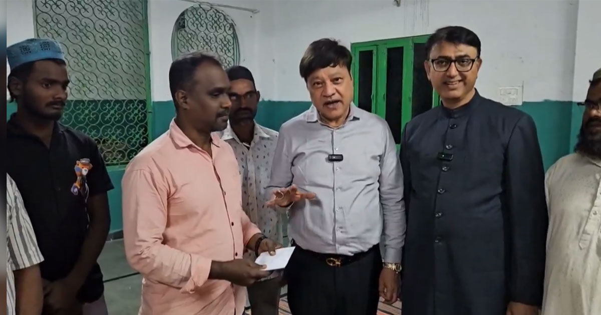 തെലങ്കാനയിൽ അക്രമികൾ തകർത്ത പള്ളി സ്വന്തം ചെലവിൽ പുനർനിർമിക്കും; സഹായം പ്രഖ്യാപിച്ച് വ്യവസായി ലക്ഷ്മൺ റെഡ്ഡി | Hindu Businessman Offers to Rebuild Vandalized Mosque in Telangana: A Symbol of Communal Harmony