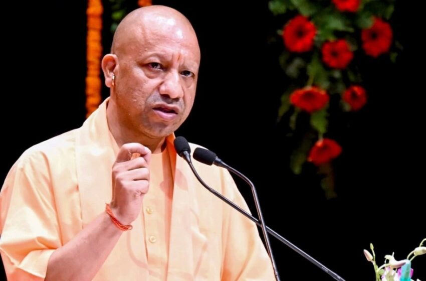  ഡൽഹിയിലെ വായുവിനെ ‘ഗ്യാസ് ചേംബറി’നോട് ഉപമിച്ച് യോഗി ആദിത്യനാഥ്, ‘ഗോരഖ്പൂരിലെ വായു ശുദ്ധം’