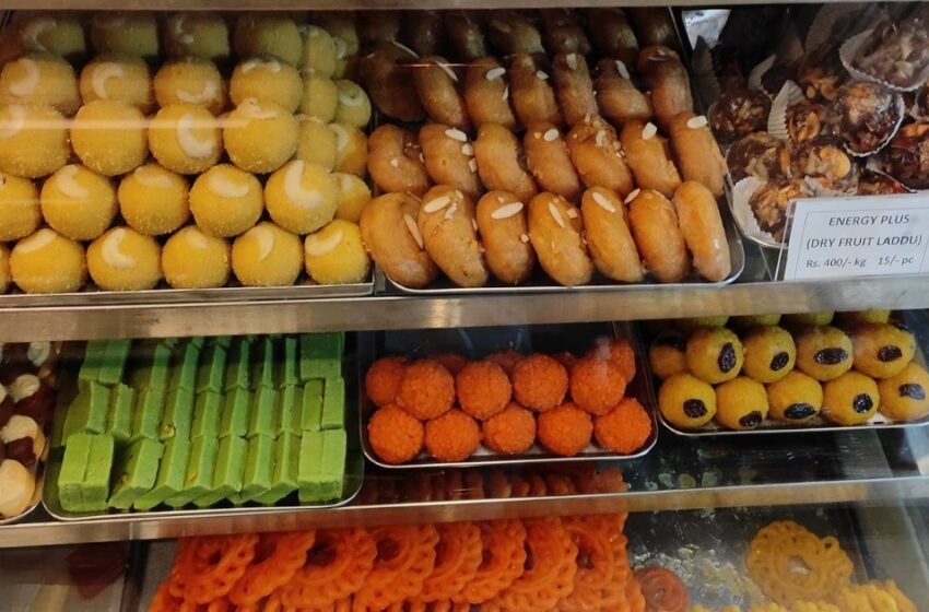  വിശ്വാസം നേടി ചതിച്ചു: ബേക്കറിയിൽനിന്ന് അക്കൗണ്ടന്റും ഭർത്താവും മുക്കിയത് 63 ലക്ഷം; പ്രതികളെ കണ്ടെത്താനാകാതെ പോലീസ്