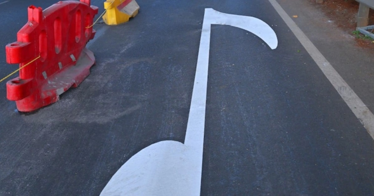 ടയറുകൾ തൊടുമ്പോൾ റോഡും പാടും; ഇന്ത്യയിലെ ആദ്യ മ്യൂസിക് റോഡിൽ 'ജയ് ഹോ' കേൾക്കാം'Jai Ho' can be heard on India's first music road