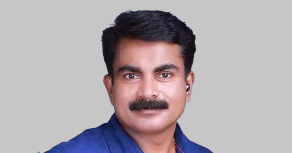 'പോലീസ് ഐഡി കാട്ടി ഹോട്ടലിൽ മുറിയെടുത്തു, കുട്ടിയെ കൂട്ടിക്കൊണ്ടു പോയത് ലൈംഗിക ഉദ്ദേശ്യത്തോടെ; ഫിലിപ്പ് മമ്പാടിന്റെ റിമാൻഡ് റിപ്പോർട്ട് പുറത്ത്Philip Mampat's remand report released