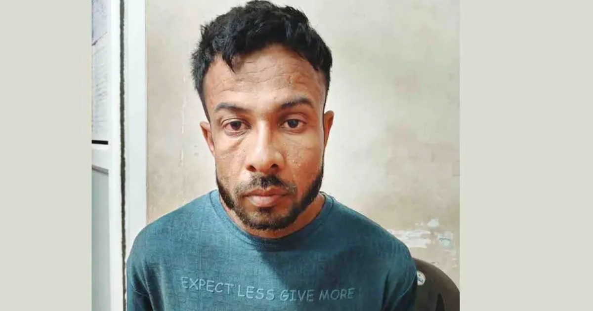 'ലൈവ്' കവർച്ച കണ്ട് ഉടമ; വലിയങ്ങാടിയിൽ ചാക്കുകൾക്കിടയിൽ ഒളിച്ച കള്ളൻ പിടിയിൽ