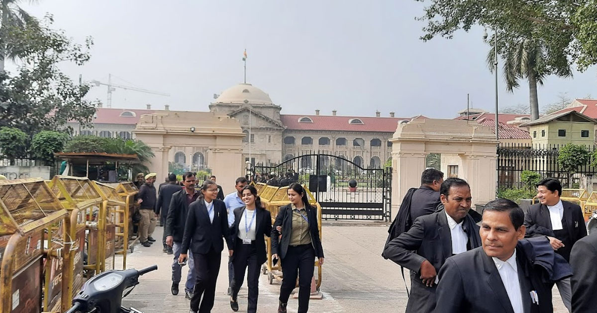 'ക്രമസമാധാനം പറഞ്ഞ് പള്ളിയിൽ വരുന്ന വിശ്വാസികളെ നിയന്ത്രിക്കാൻ പറ്റില്ല'; സംഭാൽ മസ്ജിദ് നിയന്ത്രണത്തിൽ രൂക്ഷവിമർശനവുമായി അലഹബാദ് ഹൈക്കോടതി | Allahabad High Court Slams UP Govt Over Mosque Restrictions: "Resign if You Can't Maintain Law and Order"
