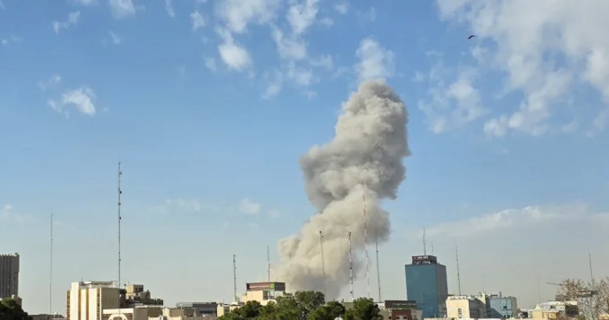 വ്യോമാക്രമണം: ഇറാൻ പ്രസിഡൻഷ്യൽ ഓഫീസും സുരക്ഷാ കൗൺസിലും തകർത്തെന്ന് ഇസ്രയേൽIsrael Strikes Tehran