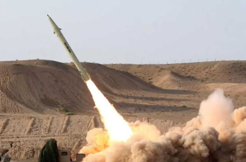  വ്യോമപ്രതിരോധങ്ങളെ വെട്ടിച്ചു കടക്കുന്ന ‘ഡാൻസിങ് മിസൈൽ’; ആവനാഴിയിൽനിന്ന് ആദ്യമായി ‘സെജ്ജീൽ’ പുറത്തെടുത്ത് ഇറാൻ