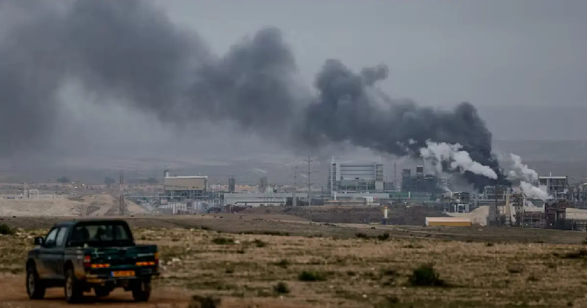 ഇറാന്റെ മിസൈൽ പതിച്ച് കെമിക്കൽ ഫാക്ടറി തകർന്നു; രാസദുരന്ത ഭീതിയിൽ ഇസ്രയേൽ