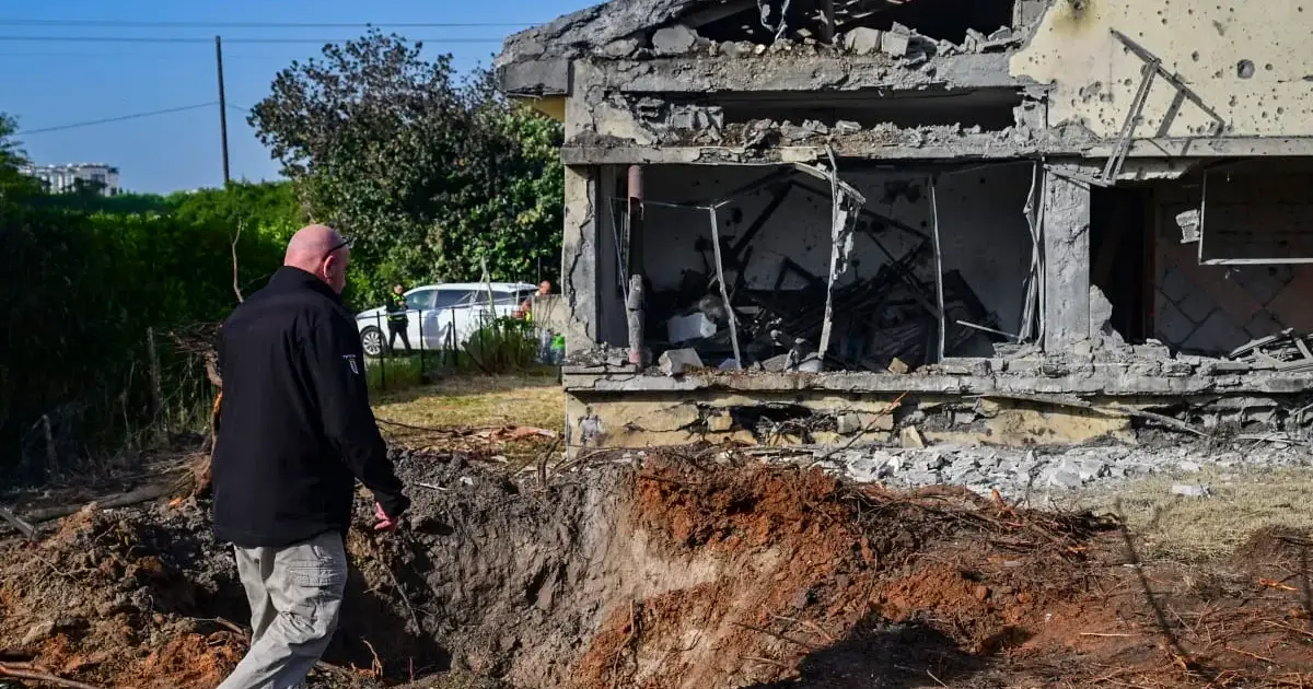  വടക്കൻ ഇസ്രയേലിൽ ഒരു രാത്രി വ‍ർഷിച്ചത് ഇരുനൂറോളം റോക്കറ്റുകൾ: മുന്നറിയിപ്പ് നൽകുന്നതിൽ വീഴ്ച പറ്റിയെന്ന് സമ്മതിച്ച് ഇസ്രയേൽ സൈന്യം