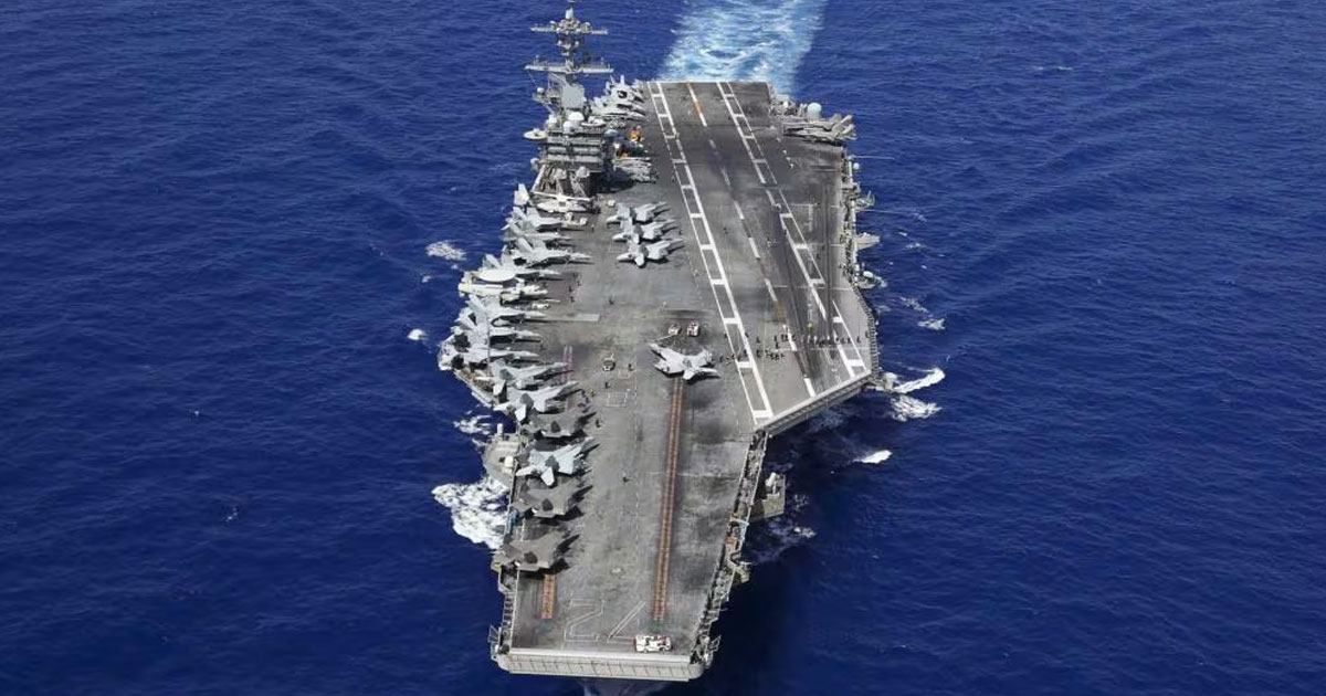 യുഎസ്എസ് എബ്രഹാം ലിങ്കൺ ആക്രമിച്ച് ഇറാൻ; റൂട്ട് മാറ്റി വിമാനവാഹിനിക്കപ്പൽ | USS Abraham Lincoln Struck by Iranian Cruise Missiles in Persian Gulf; US Aircraft Carrier Forced to Change Route