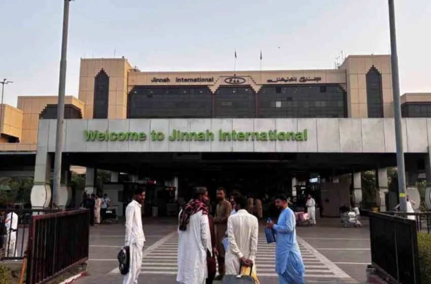  വിമാനപാത മാറ്റി; പാലക്കാട്ടുകാരായ മൂന്നംഗ കുടുംബം കറാച്ചിയിൽ കുടുങ്ങി