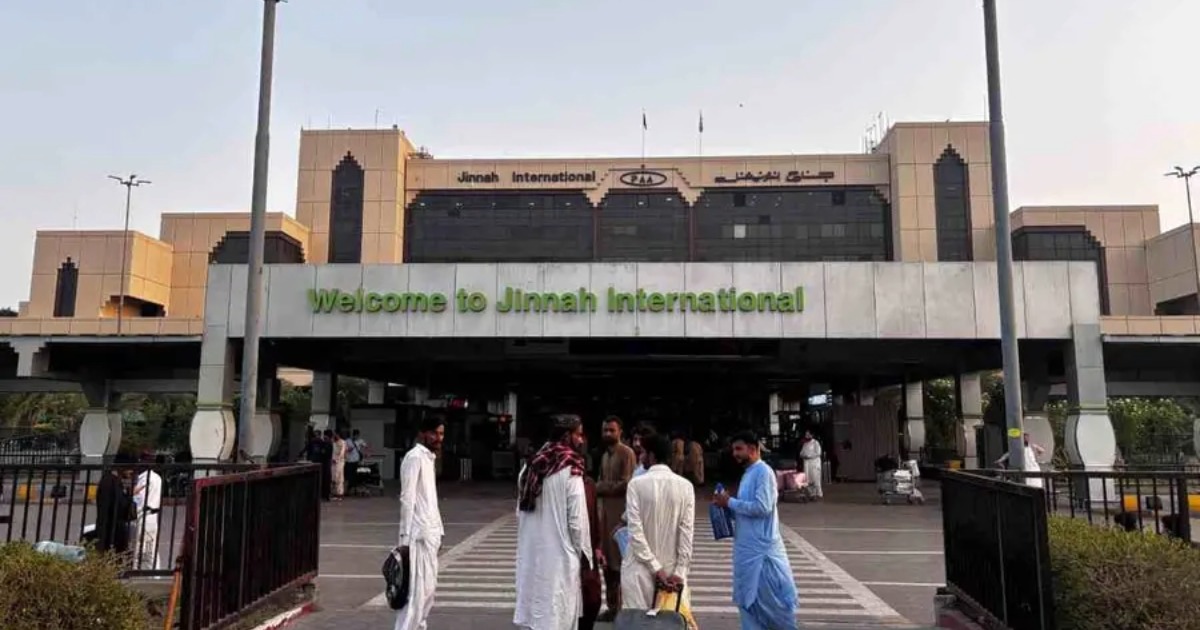 വിമാനപാത മാറ്റി; പാലക്കാട്ടുകാരായ മൂന്നംഗ കുടുംബം കറാച്ചിയിൽ കുടുങ്ങി