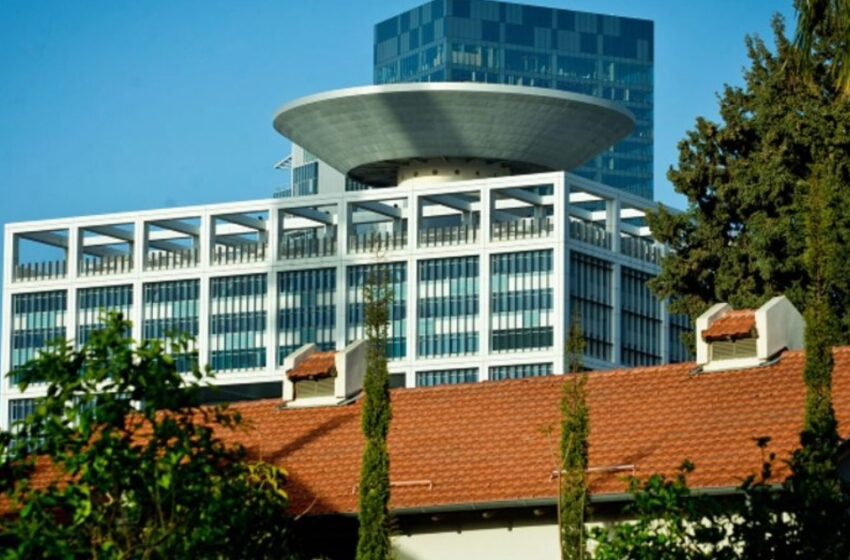  ഇസ്രയേൽ വ്യോമസേനാ ആസ്ഥാനം തകർത്തെന്ന് ഇറാൻ; അയൺ ഡോമിനെ നിഷ്പ്രഭമാക്കി ‘ഖൈബർ ഷെക്കാൻ’ ബാലിസ്റ്റിക് മിസൈലുകൾ