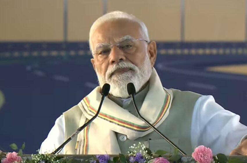  ‘കോൺഗ്രസ് വിദേശശക്തികളുടെ പാവ; യുദ്ധത്തിനിടയിൽ പരിഭ്രാന്തി പരത്തുന്നു’- മോദി