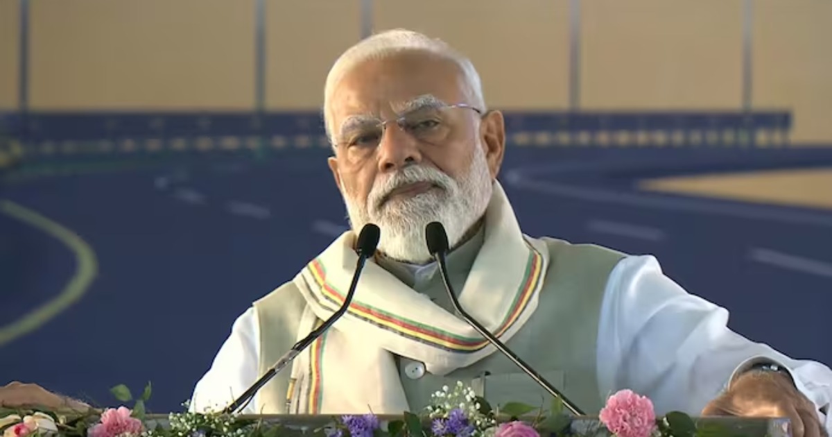 'കോൺഗ്രസ് വിദേശശക്തികളുടെ പാവ; യുദ്ധത്തിനിടയിൽ പരിഭ്രാന്തി പരത്തുന്നു'- മോദി