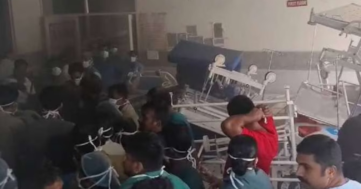 തിരുവനന്തപുരം മെഡിക്കൽ കോളജിൽ തീപിടിത്തം; ഐസിയുവിൽ നിന്ന് രോഗികളെ അടിയന്തരമായി ഒഴിപ്പിച്ചുFire breaks out at Thiruvananthapuram Medical College