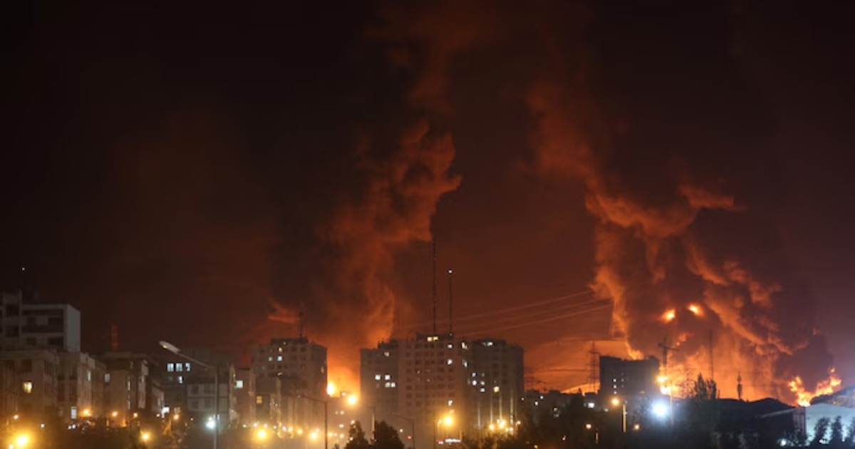  ‘എന്തു മണ്ടത്തരമാണ് ഈ കാണിക്കുന്നത്! ഇത് നല്ലതിനല്ല’; ഇറാൻ എണ്ണ സംഭരണശാലകളിലെ ഏകപക്ഷീയ ആക്രമണത്തിൽ ഇസ്രയേലിനോട് ചൊടിച്ച് യുഎസ്